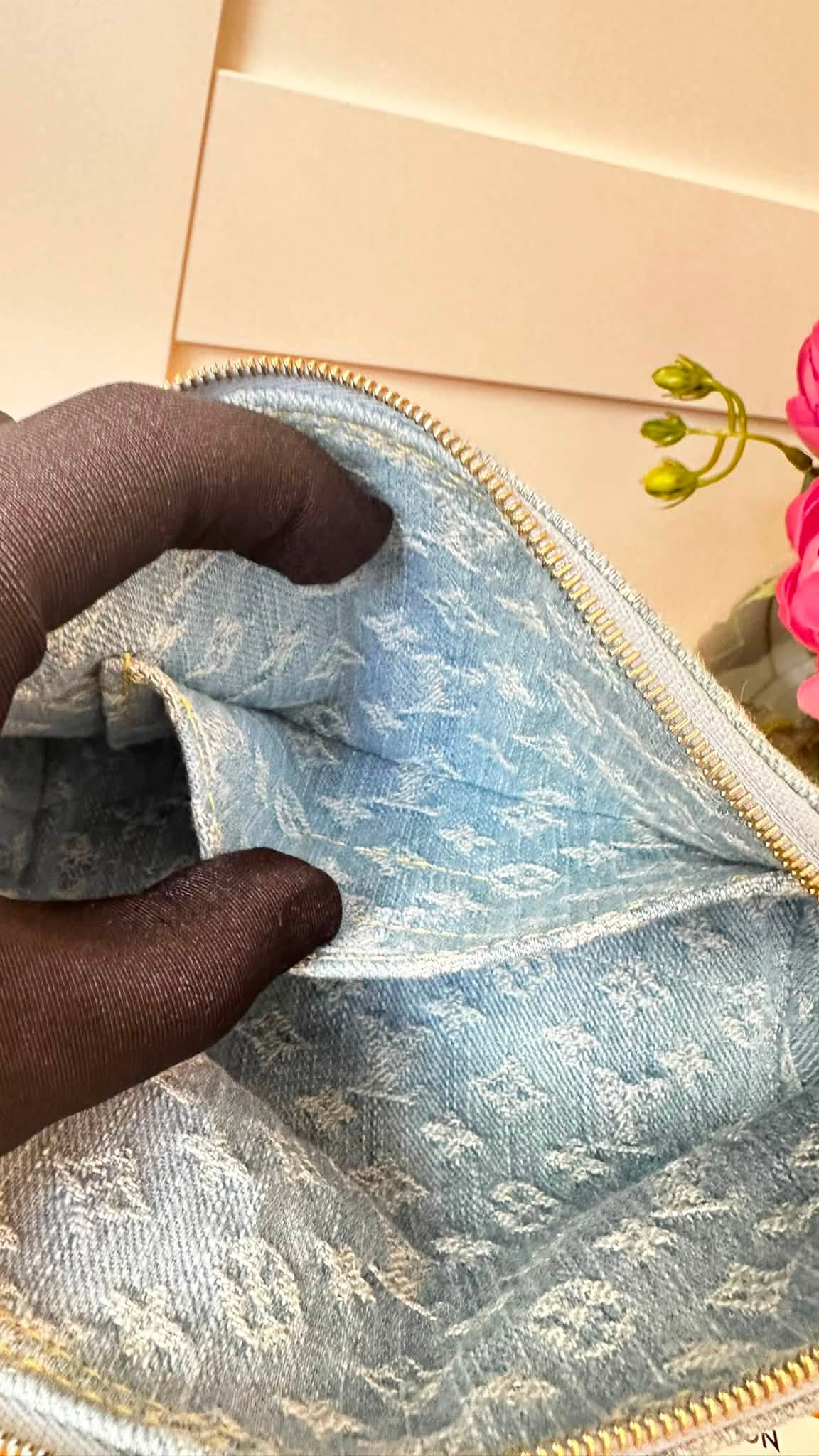 Pochette Cosmétique PM - Denim Louis Vuitton - immagine 10